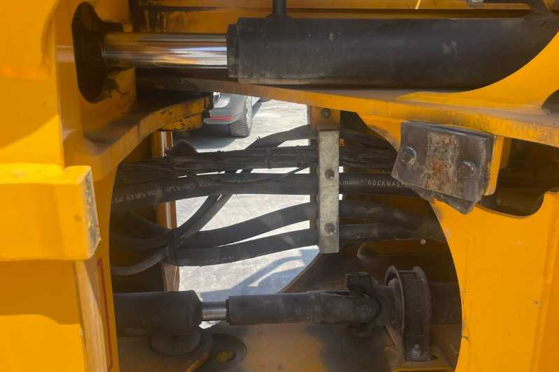 OmecoHub - Immagine JCB 437ZX-T4F